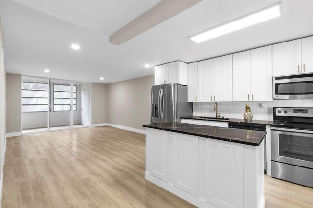 3341 NW 47th Terrace 210, Lauderdale Lakes, FL 33319