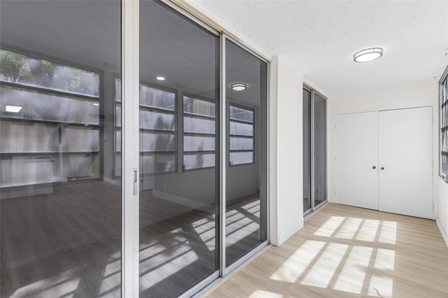 3341 NW 47th Terrace 210, Lauderdale Lakes, FL 33319