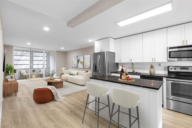 3341 NW 47th Terrace 210, Lauderdale Lakes, FL 33319