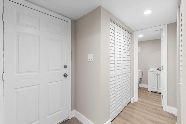 3341 NW 47th Terrace 210, Lauderdale Lakes, FL 33319