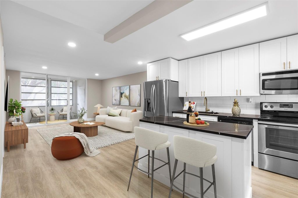 3341 NW 47th Terrace 210, Lauderdale Lakes, FL 33319