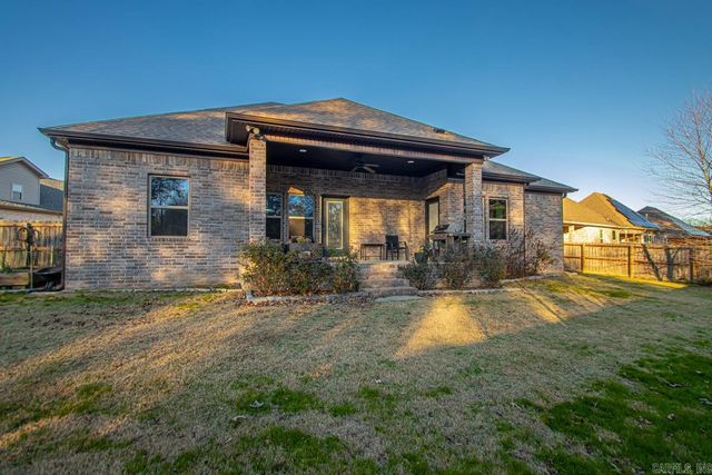 2713 Johnswood Village Drive, Bryant, AR 72022