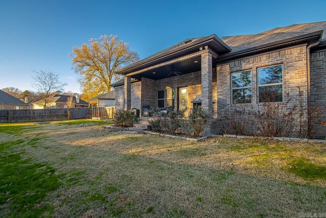 2713 Johnswood Village Drive, Bryant, AR 72022