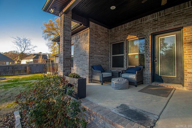 2713 Johnswood Village Drive, Bryant, AR 72022