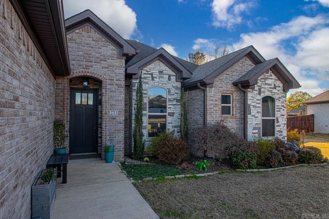 2713 Johnswood Village Drive, Bryant, AR 72022