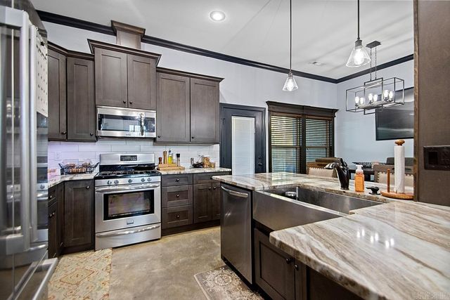 2713 Johnswood Village Drive, Bryant, AR 72022