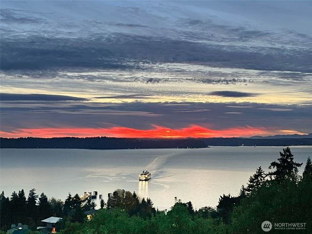 8447 42nd Avenue SW, Seattle, WA 98136