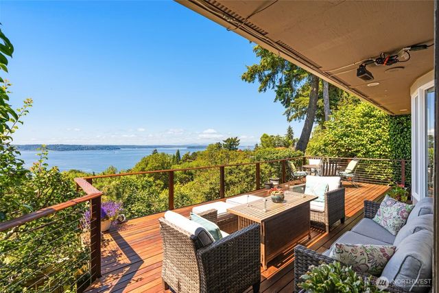 8447 42nd Avenue SW, Seattle, WA 98136