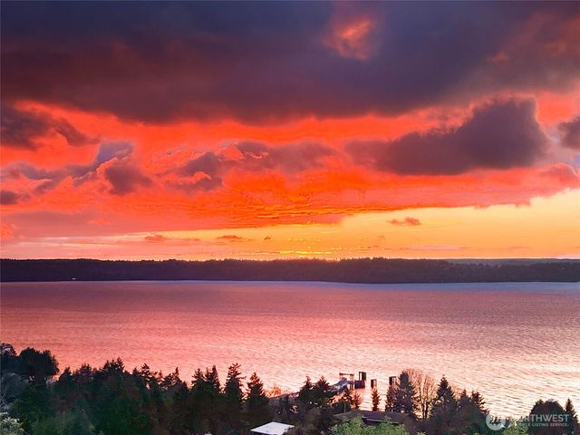 8447 42nd Avenue SW, Seattle, WA 98136