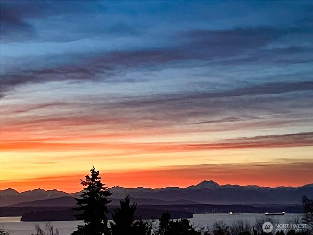 8447 42nd Avenue SW, Seattle, WA 98136