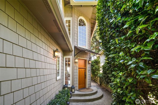 8447 42nd Avenue SW, Seattle, WA 98136