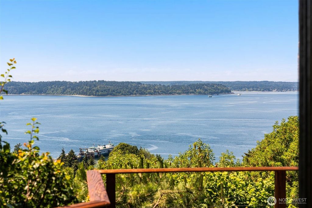 8447 42nd Avenue SW, Seattle, WA 98136