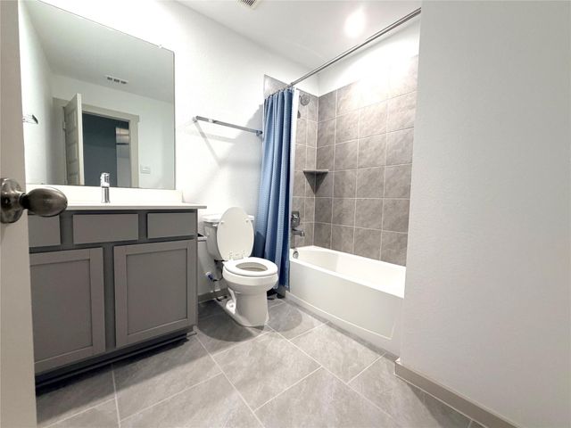 1107 Lakes Edge Lane, Missouri City, TX 77459