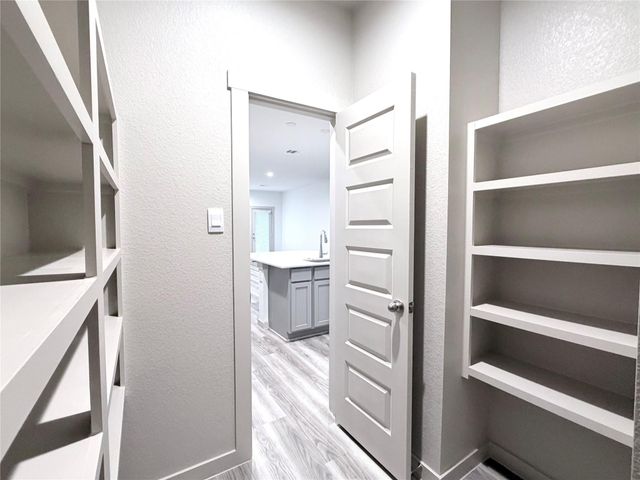 1107 Lakes Edge Lane, Missouri City, TX 77459