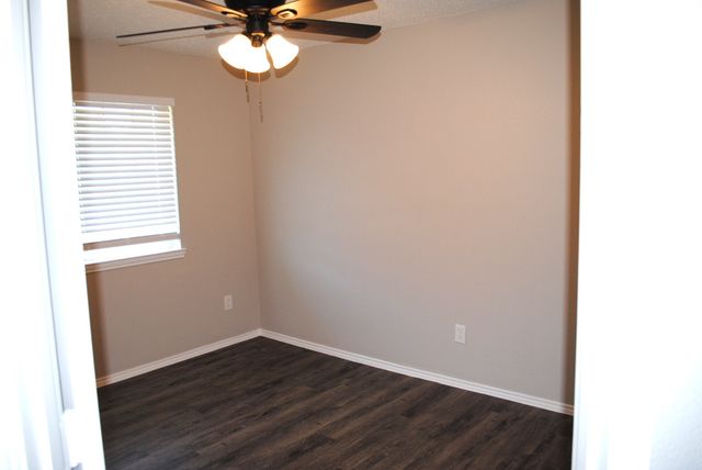 305 N ELM Street, Lancaster, TX 75146