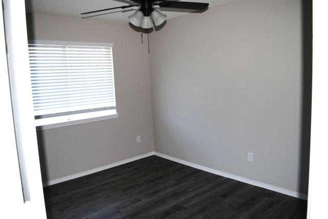 305 N ELM Street, Lancaster, TX 75146