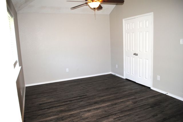 305 N ELM Street, Lancaster, TX 75146