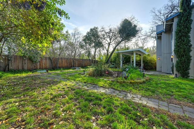 3955 Stonegate Ct, Loomis, CA 95650