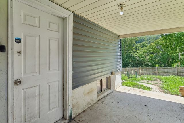 130 Pershing BOULEVARD, Nemacolin, PA 15351