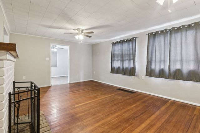 130 Pershing BOULEVARD, Nemacolin, PA 15351