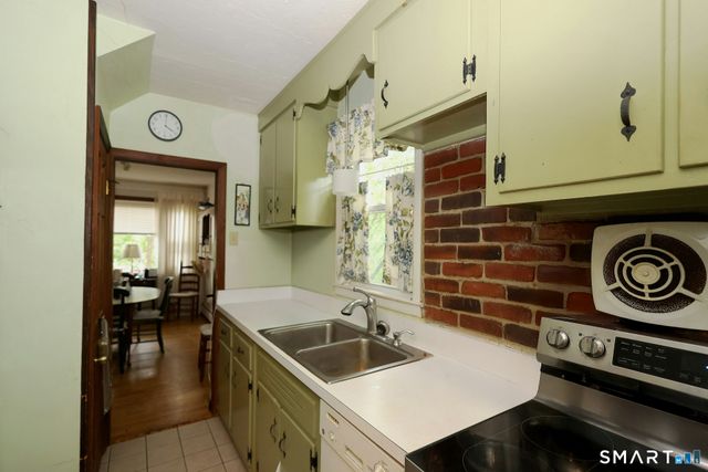 19 Olmstead Road, Redding, CT 06896