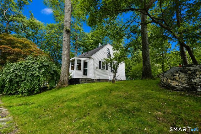 19 Olmstead Road, Redding, CT 06896