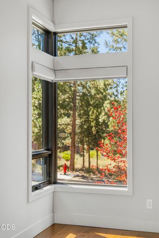 19450 Bainbridge Court, Bend, OR 97702