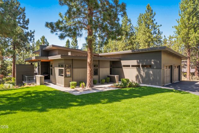 19450 Bainbridge Court, Bend, OR 97702