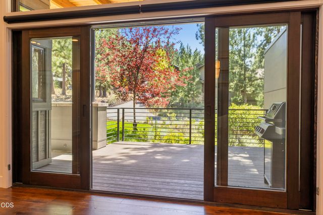 19450 Bainbridge Court, Bend, OR 97702