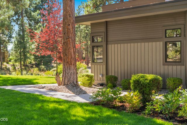 19450 Bainbridge Court, Bend, OR 97702