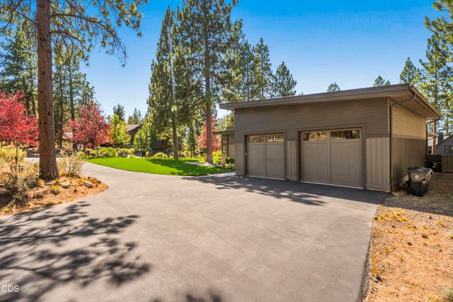 19450 Bainbridge Court, Bend, OR 97702