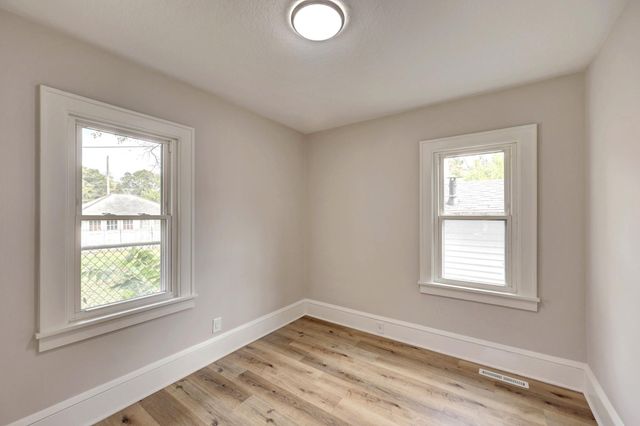 3333 Minnehaha Avenue, Minneapolis, MN 55406