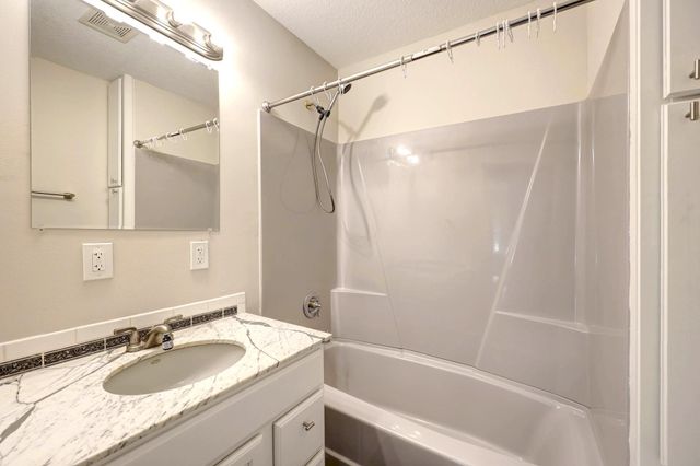 3333 Minnehaha Avenue, Minneapolis, MN 55406