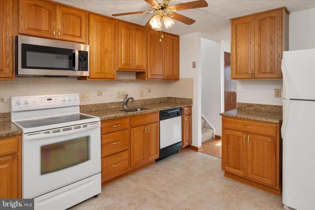 226 COMPASS RD, Baltimore, MD 21221