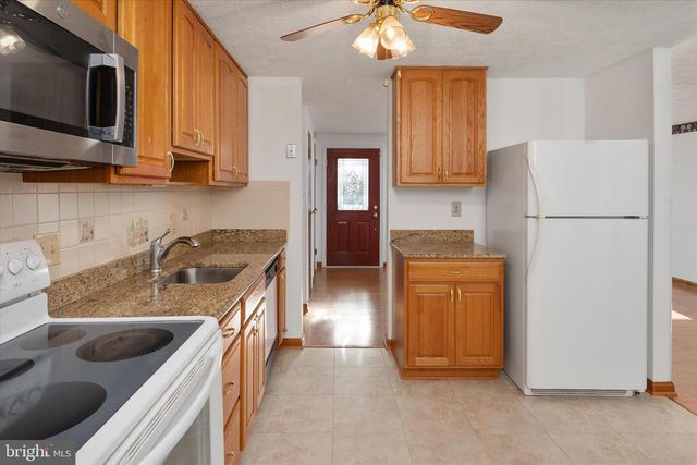 226 COMPASS RD, Baltimore, MD 21221