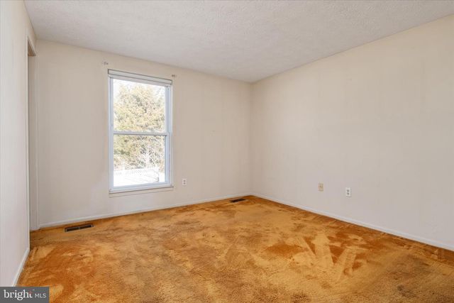 226 COMPASS RD, Baltimore, MD 21221