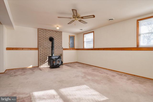 226 COMPASS RD, Baltimore, MD 21221