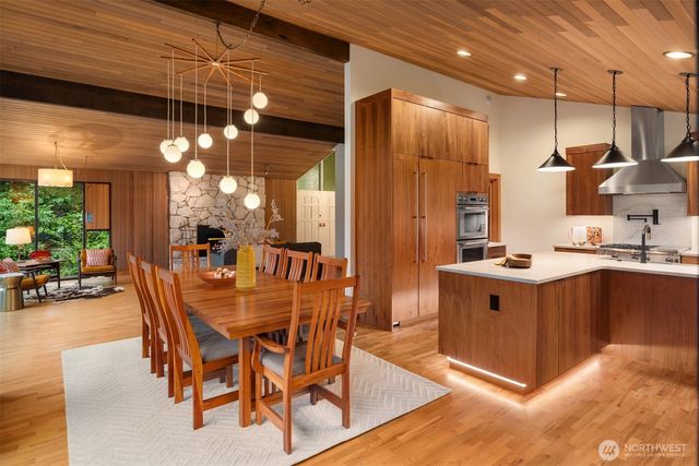 7416 Mercer Terrace Drive, Mercer Island, WA 98040