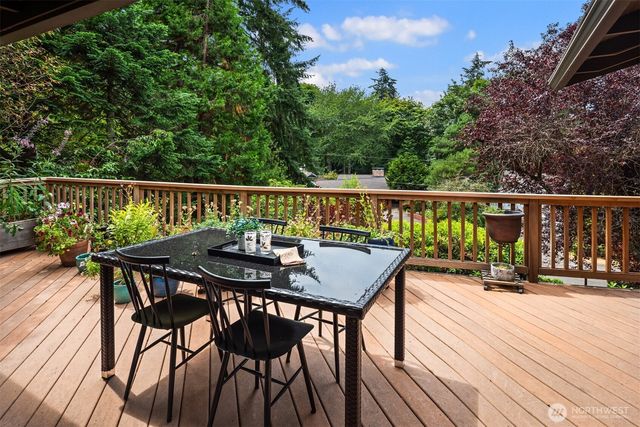 7416 Mercer Terrace Drive, Mercer Island, WA 98040