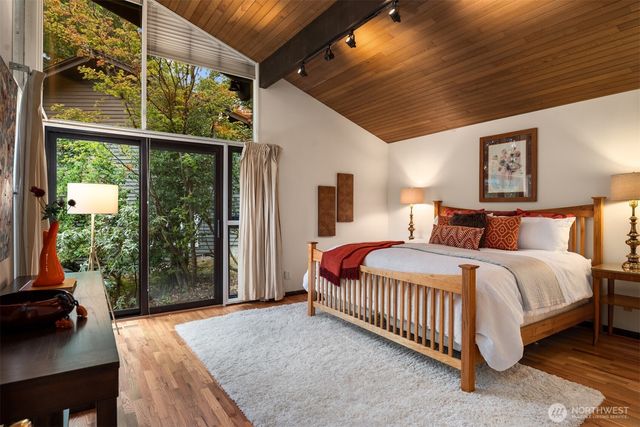 7416 Mercer Terrace Drive, Mercer Island, WA 98040