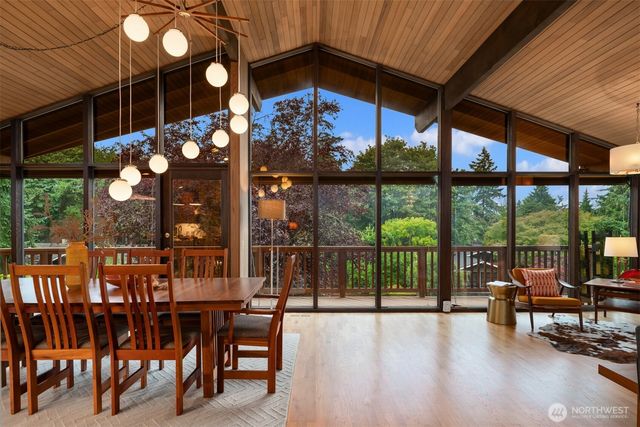 7416 Mercer Terrace Drive, Mercer Island, WA 98040