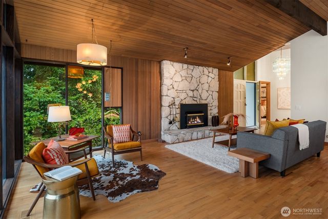 7416 Mercer Terrace Drive, Mercer Island, WA 98040