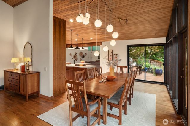 7416 Mercer Terrace Drive, Mercer Island, WA 98040