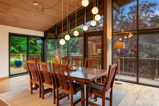 7416 Mercer Terrace Drive, Mercer Island, WA 98040