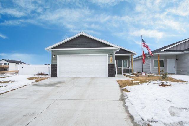 6808 68th Street S, Horace, ND 58047