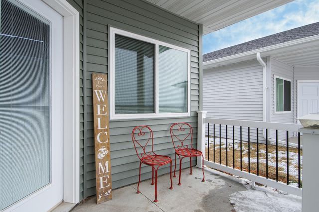 6808 68th Street S, Horace, ND 58047