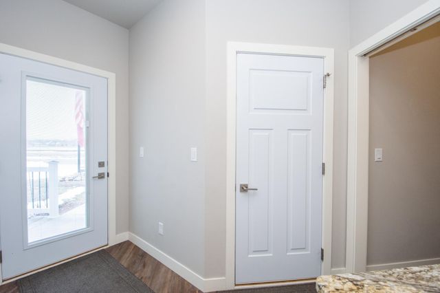 6808 68th Street S, Horace, ND 58047