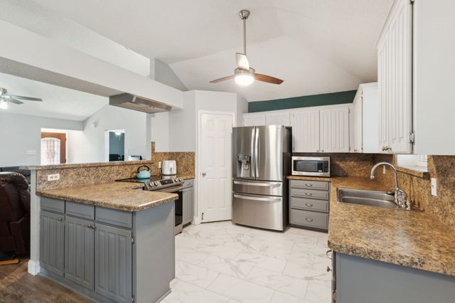 328 Alyse Road, Roanoke, TX 76262