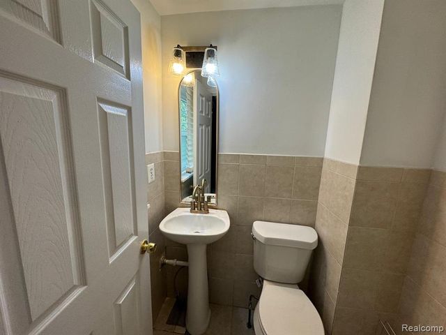 30782 Fairfax Street, Southfield, MI 48076