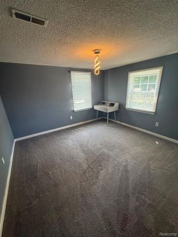 30782 Fairfax Street, Southfield, MI 48076